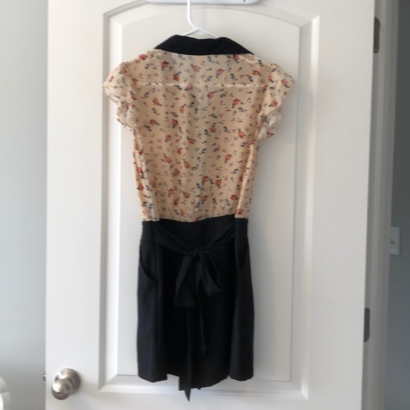 Super cute romper! - Picture 2 of 4